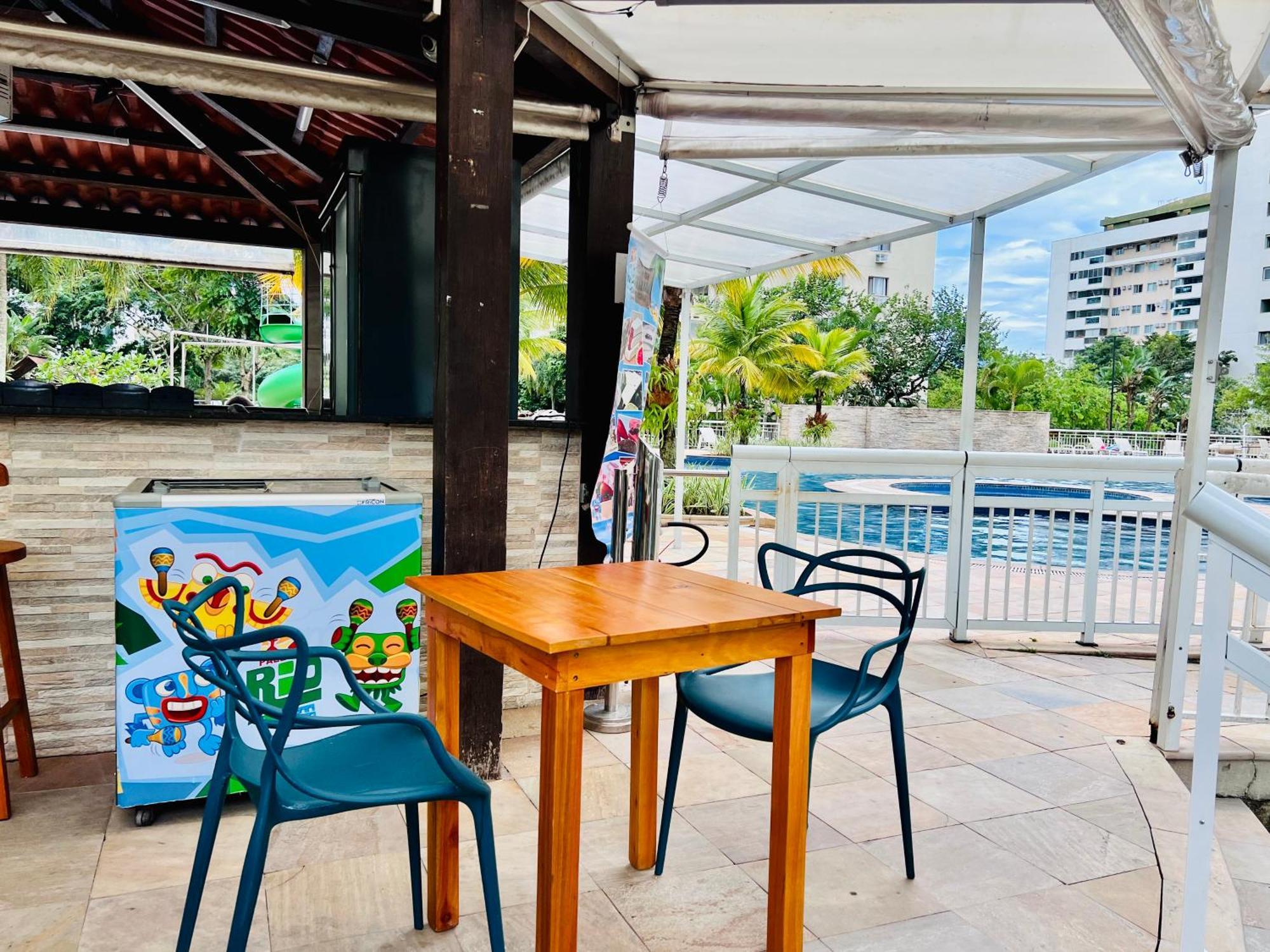 Appartement Apto 2 Quartos Com Varanda Em Frente Ao Riocentro Barra Olimpica Wi-fi Rapido Piscina Cozinha Completa E Estacionamento Portaria 24h Sala Homeoffice Brinquedoteca E Parquinho Infantil Ideal Grupos Familias E A Trabalho Rio de Janeiro