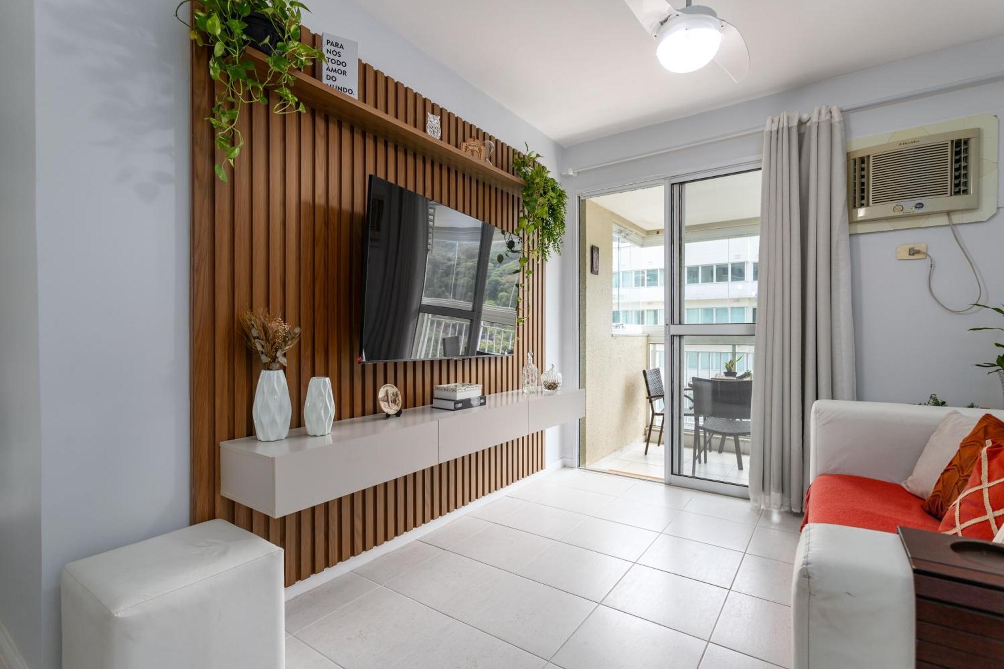 Apto 2 Quartos Com Varanda Em Frente Ao Riocentro Barra Olimpica Wi-fi Rapido Piscina Cozinha Completa E Estacionamento Portaria 24h Sala Homeoffice Brinquedoteca E Parquinho Infantil Ideal Grupos Familias E A Trabalho Appartement Rio de Janeiro