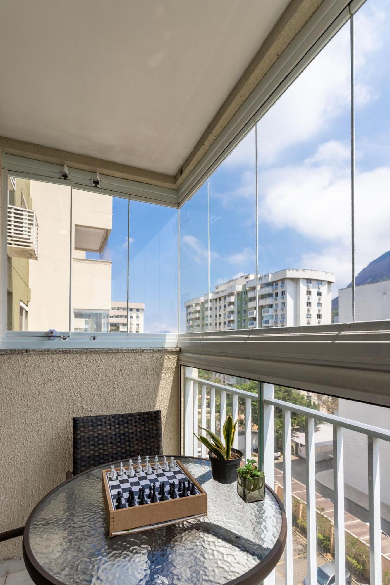 Appartement Apto 2 Quartos Com Varanda Em Frente Ao Riocentro Barra Olimpica Wi-fi Rapido Piscina Cozinha Completa E Estacionamento Portaria 24h Sala Homeoffice Brinquedoteca E Parquinho Infantil Ideal Grupos Familias E A Trabalho