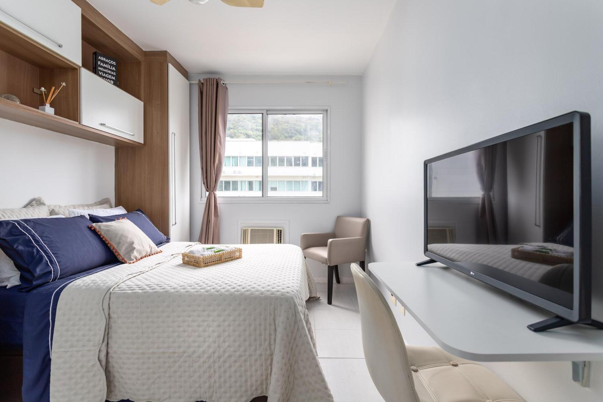 Apto 2 Quartos Com Varanda Em Frente Ao Riocentro Barra Olimpica Wi-fi Rapido Piscina Cozinha Completa E Estacionamento Portaria 24h Sala Homeoffice Brinquedoteca E Parquinho Infantil Ideal Grupos Familias E A Trabalho Río de Janeiro