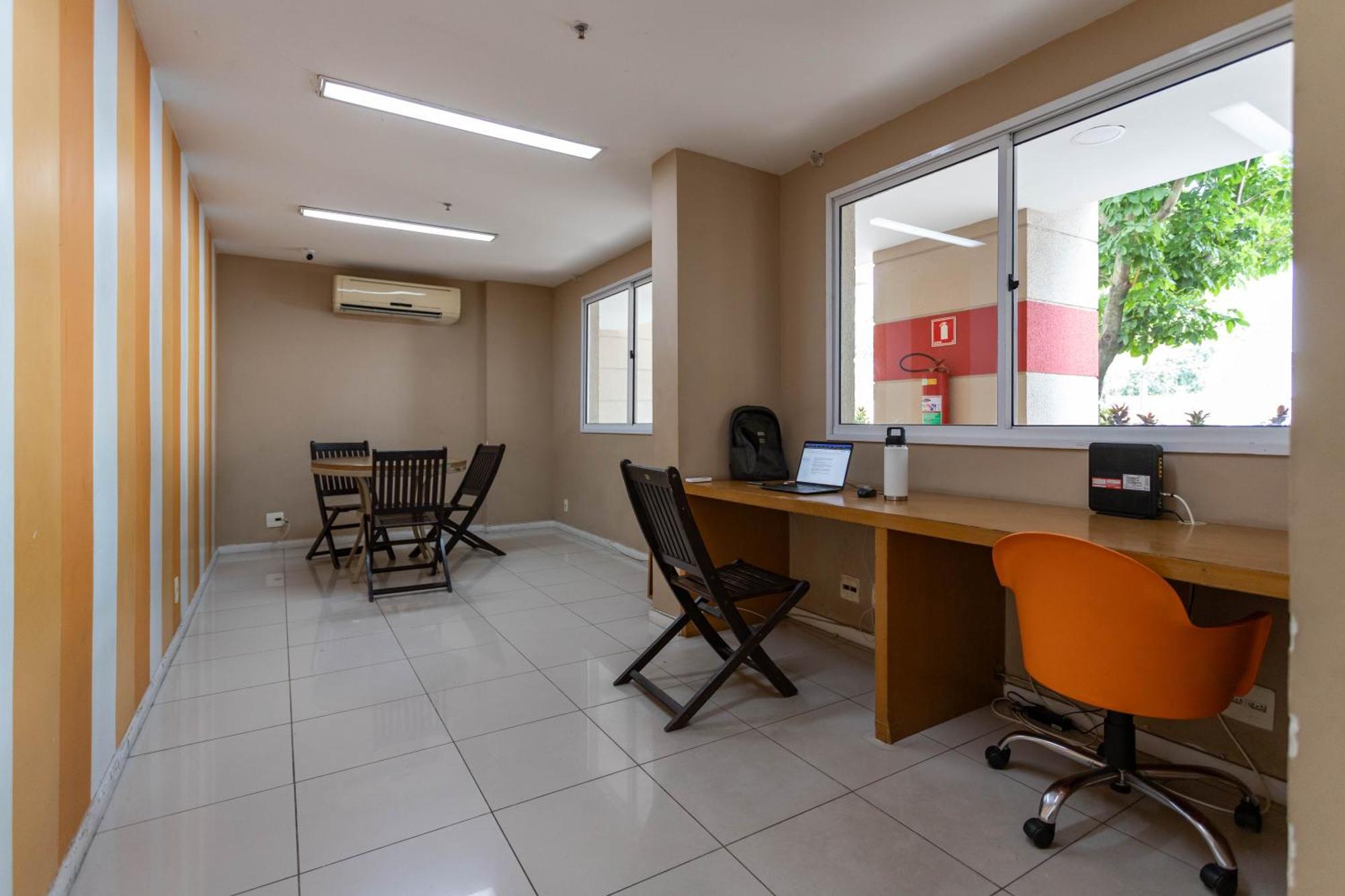 Apto 2 Quartos Com Varanda Em Frente Ao Riocentro Barra Olimpica Wi-fi Rapido Piscina Cozinha Completa E Estacionamento Portaria 24h Sala Homeoffice Brinquedoteca E Parquinho Infantil Ideal Grupos Familias E A Trabalho Río de Janeiro