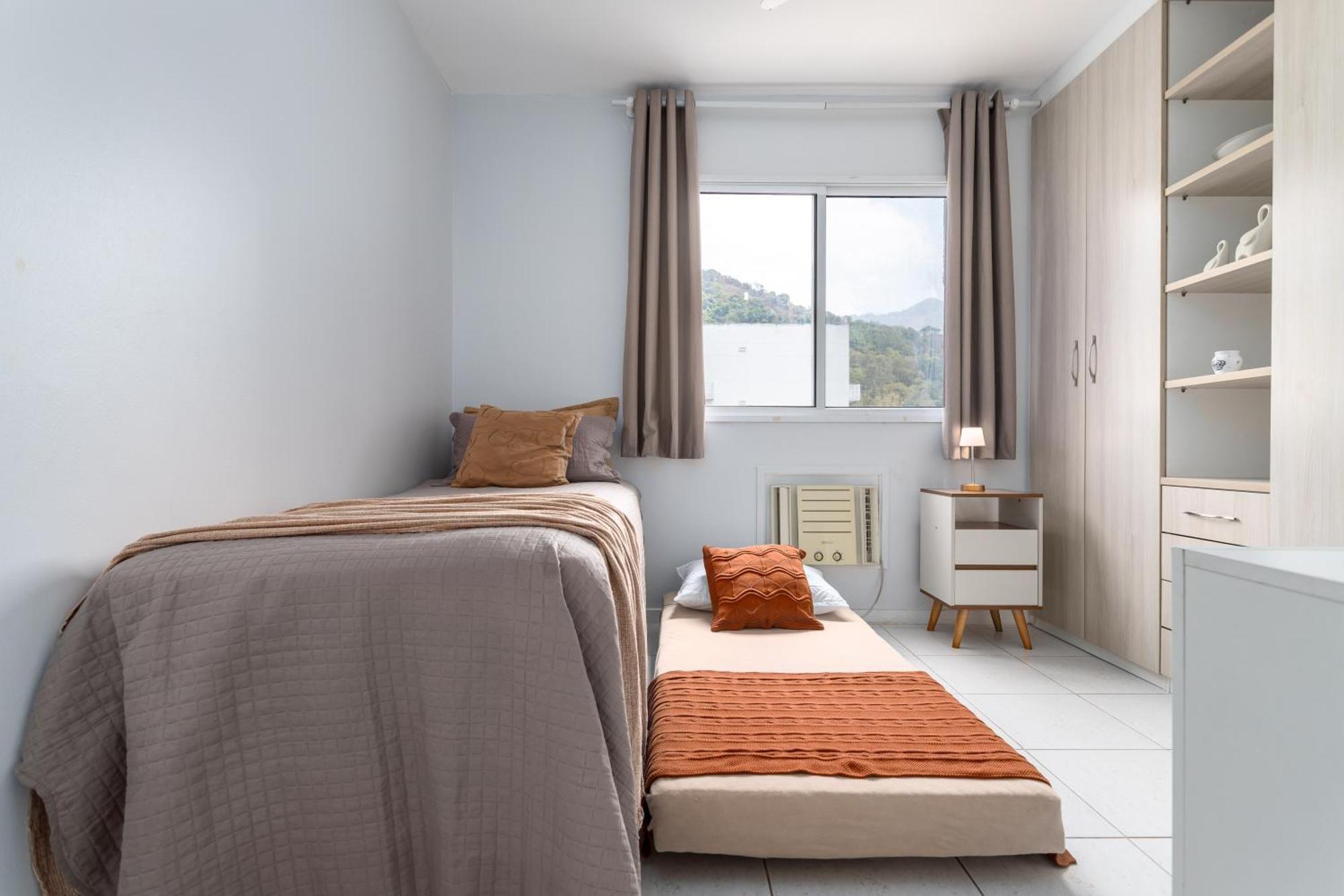 Apto 2 Quartos Com Varanda Em Frente Ao Riocentro Barra Olimpica Wi-fi Rapido Piscina Cozinha Completa E Estacionamento Portaria 24h Sala Homeoffice Brinquedoteca E Parquinho Infantil Ideal Grupos Familias E A Trabalho Río de Janeiro